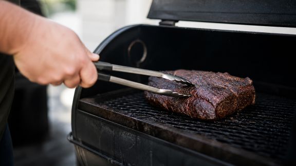 Techniques pour réussir une cuisson lente et un fumage doux