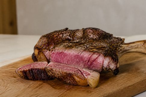 Techniques incontournables pour sublimer une côte de bœuf grillée