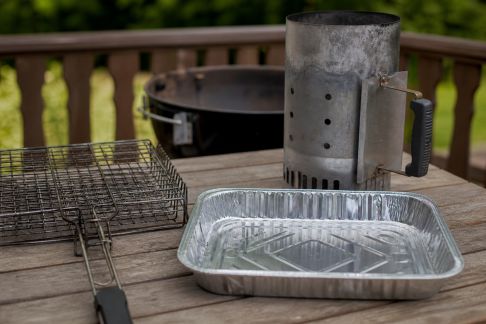Les accessoires à privilégier pour une cuisson indirecte réussie