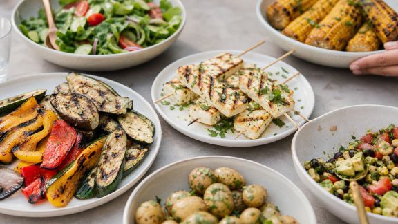 Cinq accompagnements végétariens faciles pour barbecue convivial