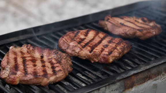Astuces pour réussir un marquage homogène sur vos viandes grillées