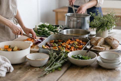 Anticiper la cuisson pour de grandes tablées : ce qu’il faut savoir