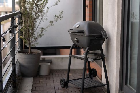 Acheter un barbecue pour petit espace : solutions et compromis