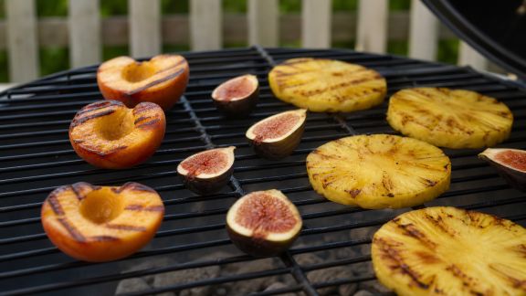 Nos astuces pour griller des fruits sans les dessécher